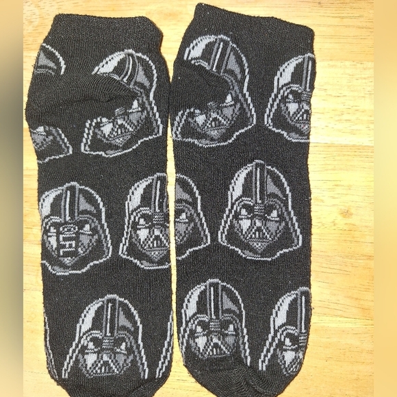 Six pairs of Star Wars ankle socks in a men's size 8 or women's size 9. Pre-love - Picture 7 of 8